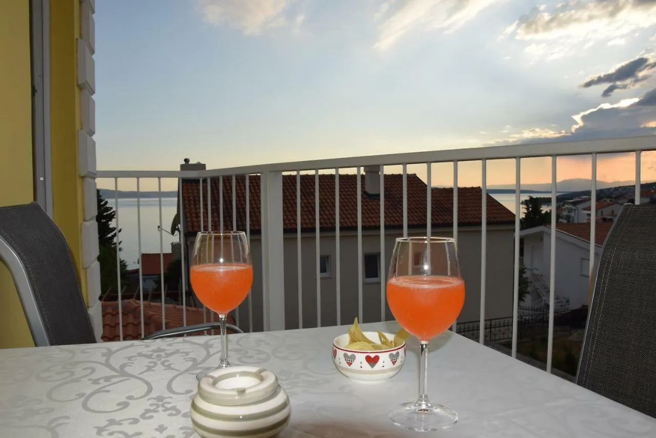 App Lu 5 Apartment Novi Vinodolski Croatia